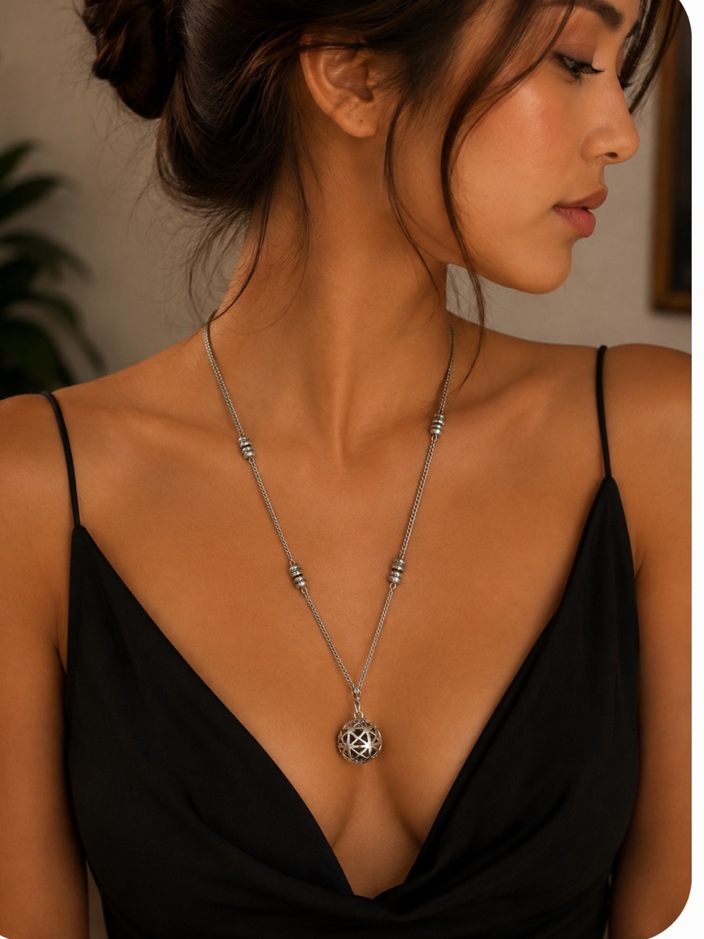 Silver Filigree Pendant Necklace - Silver